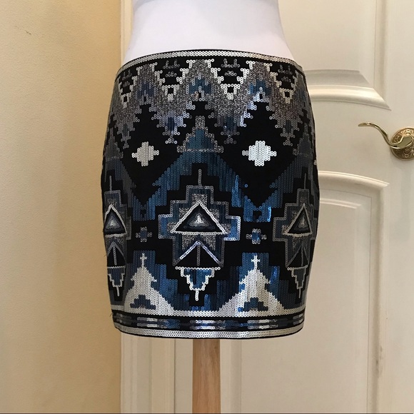 NWOT Express Aztec sequined pattern mini skirt - Picture 1 of 3